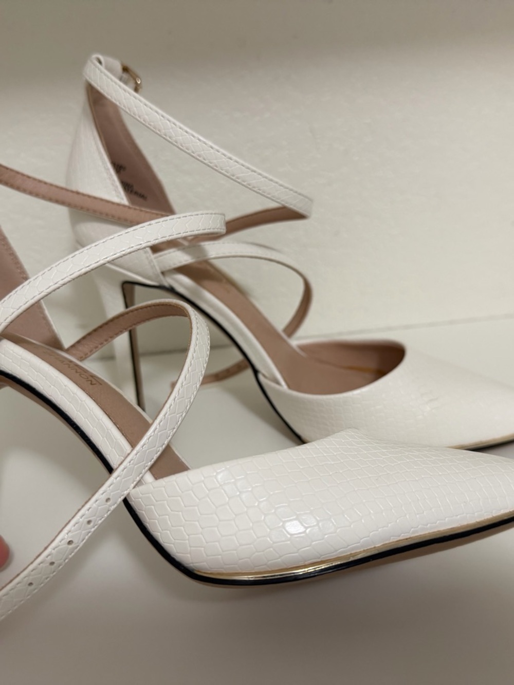 LIKE NEW White Crocodile Stilettos - Picture 2 of 10